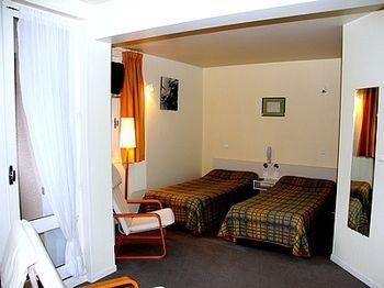 Les Chemins Francis - Modern Hotel Bagnols-les-Bains Exterior foto